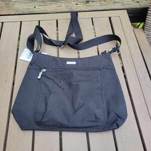 Baggallini Purse with adjustable strap black New With Tags